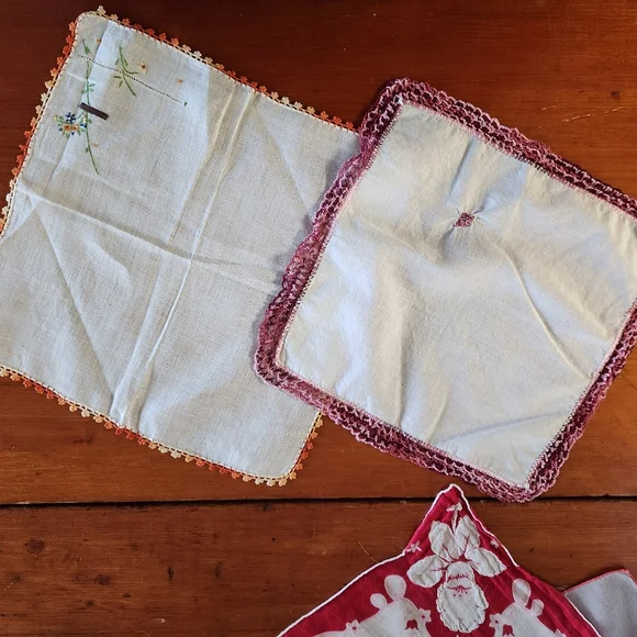 Vintage Hankies - Picture 3 of 7